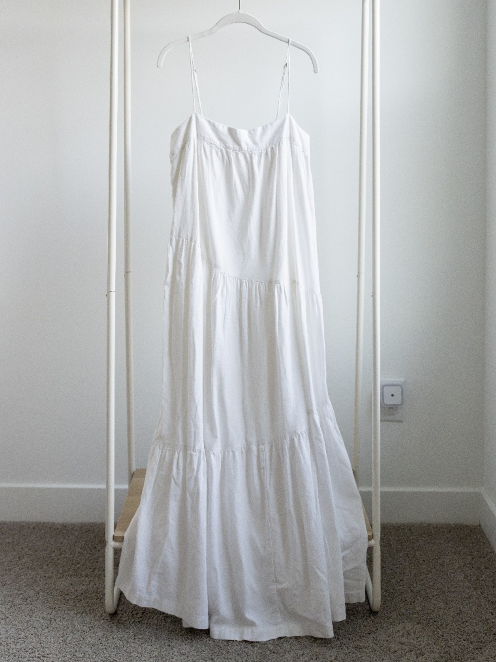 Abercrombie White Asymmetrical Tiered Maxi Dress - Medium